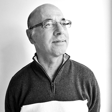 Manolo Méndez - Administrativo